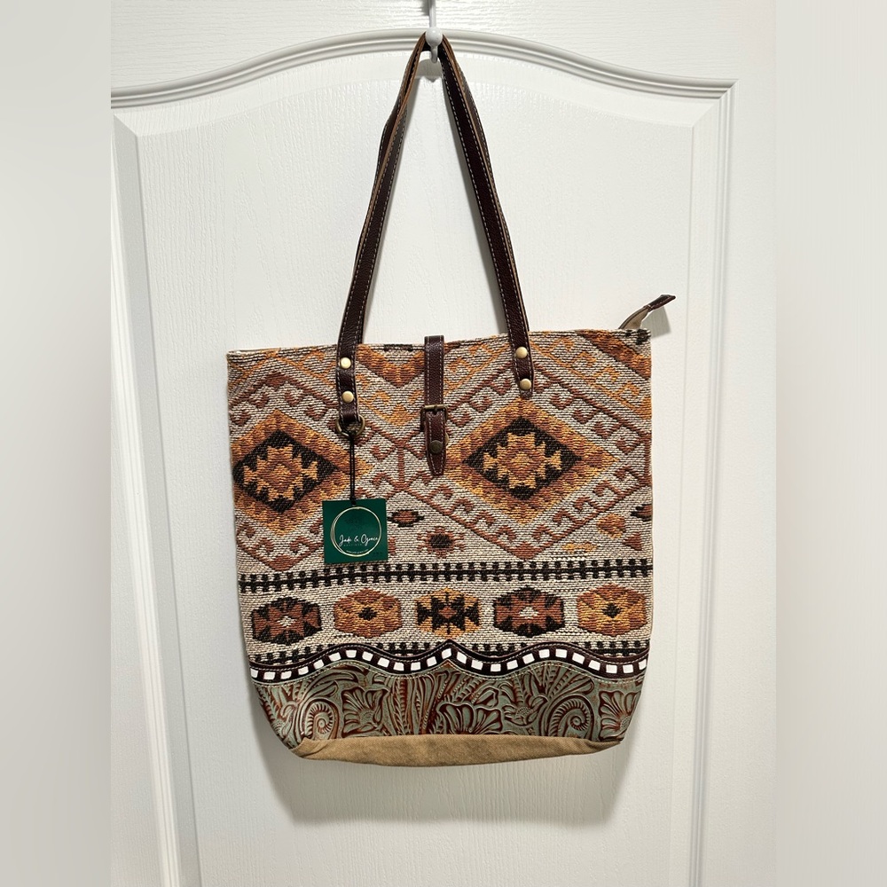 Myra Bag Tote Canvas and Leather Shoulder Strap Zipped Bag - NWT